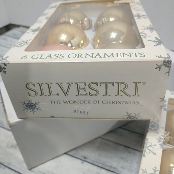 Silvestri Lot of 2 Boxes Glass 3" Ball Christmas Ornaments Vtg. Condition - Picture 3 of 4
